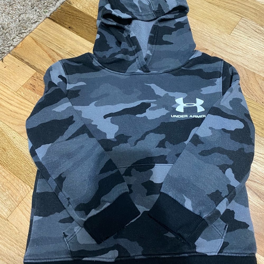 Under Armour - Boys size 4T